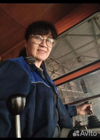 Машинист мостового и козлового крана