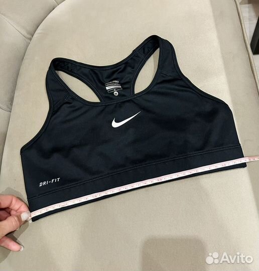 Спортивный топ nike s-m