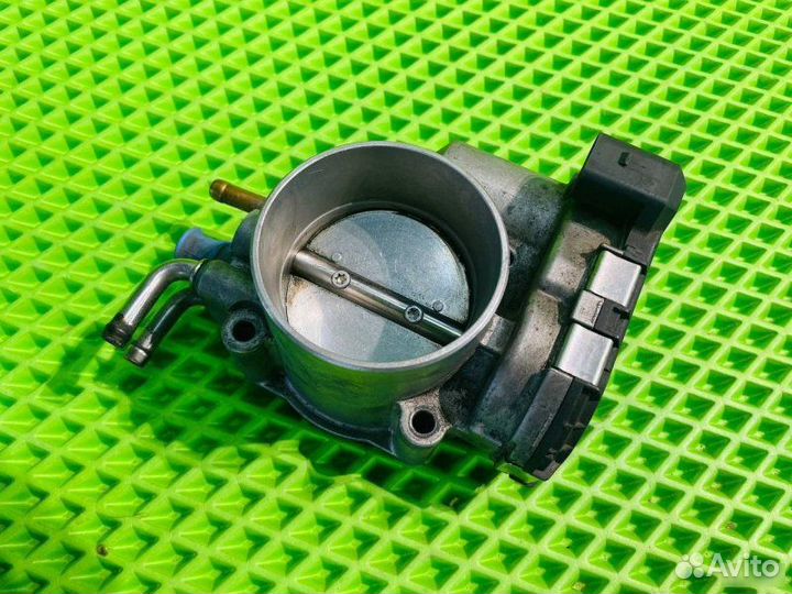 Дроссельная заслонка Audi A6 C6 2006