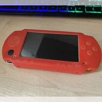 Портативная игровая приставка psp