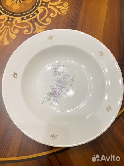 Глубокие тарелки Сирень СССР, Пролетарий