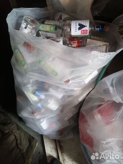 Бутылки 0,5 и 0,25 с крышкой