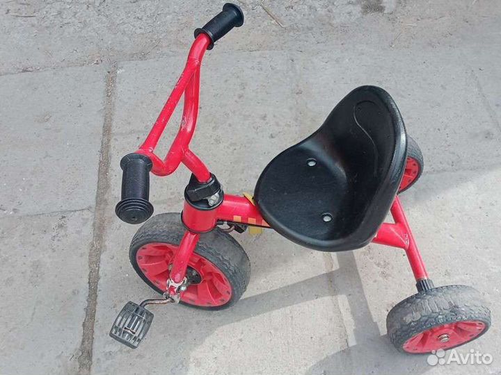 Трёхколёсный велосипед