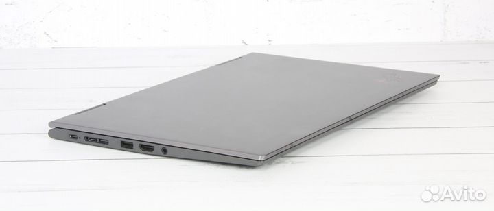 Ультрабук Lenovo ThinkPad X1 Yoga 5nd Gen