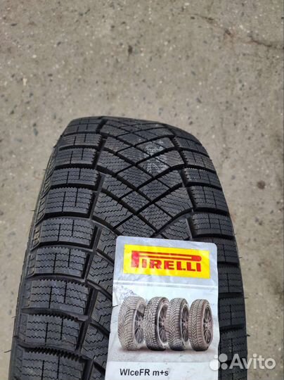 Pirelli Ice Zero FR 235/55 R20