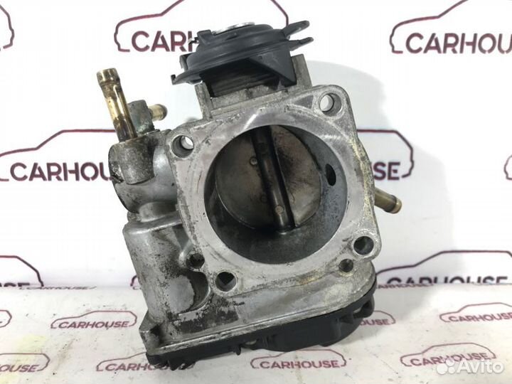 Дроссельная заслонка Volkswagen Golf MK4 1.6 AKL