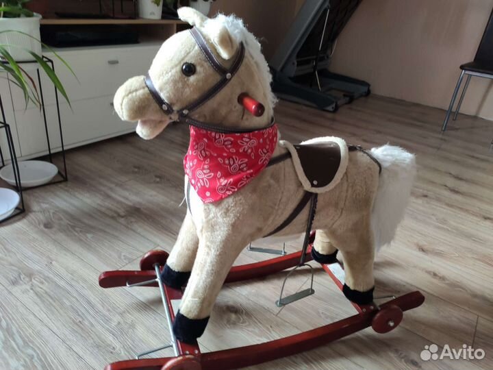 Лошадь качалка