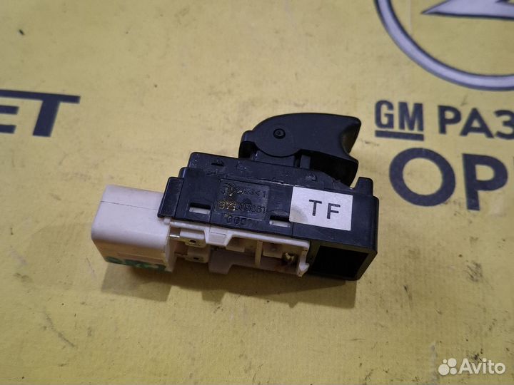 Кнопка стеклоподъемника Chevrolet Aveo T250