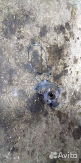 Кулак поворотный со ступицей Opel Corsa D Z12XEP