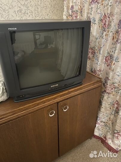 Телевизор самсунг