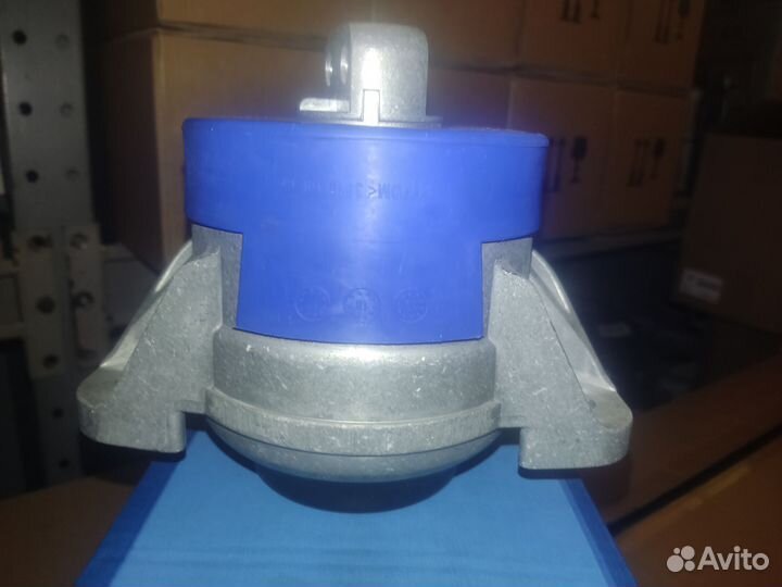 Подушка двс A2222408517 mercedes-benz