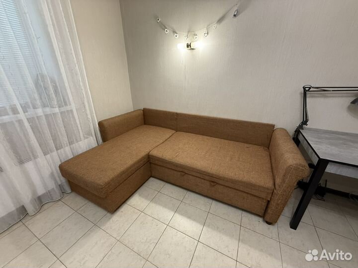 Угловой диван б/у