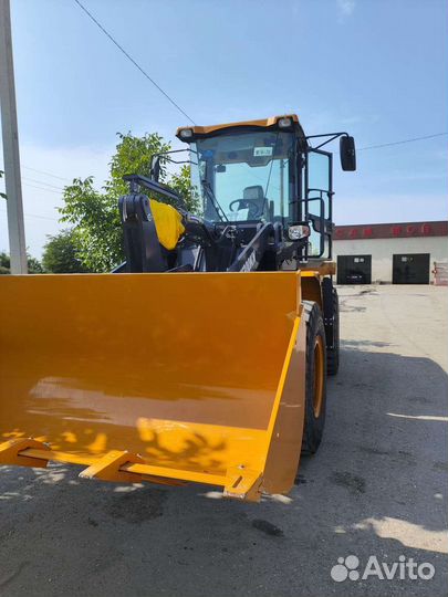 Фронтальный погрузчик XCMG LW300KN, 2023