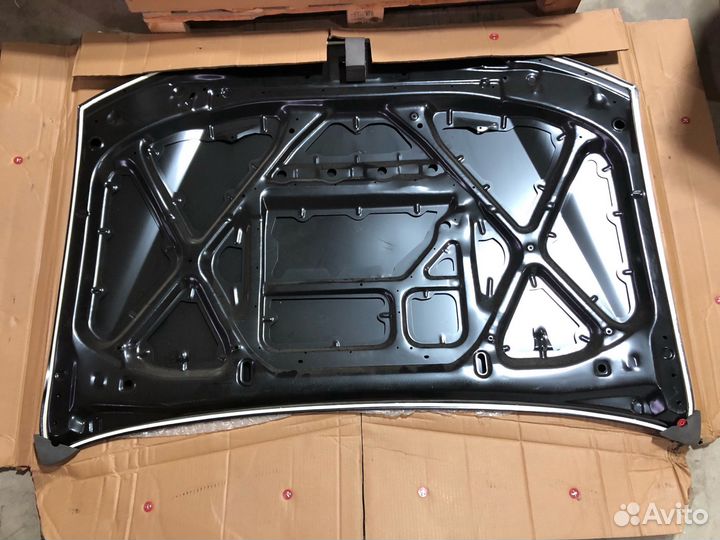 Капот toyota hilux fortuner 2011-2015 новый Тайван