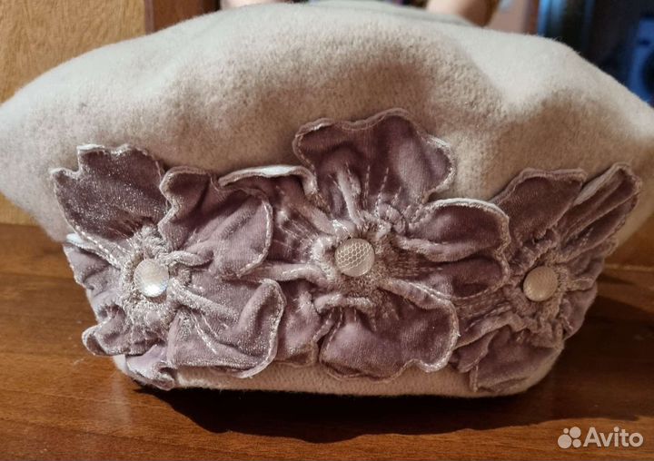 Берет женский новый