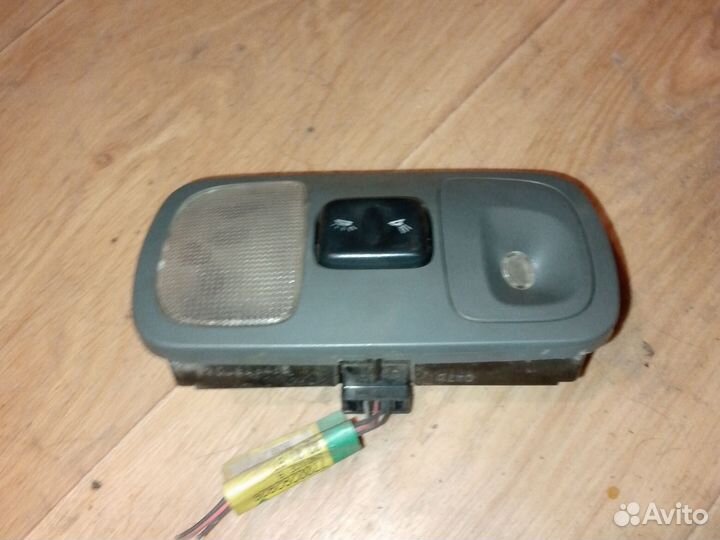 Светильник салона потолочный на Рено megane 1