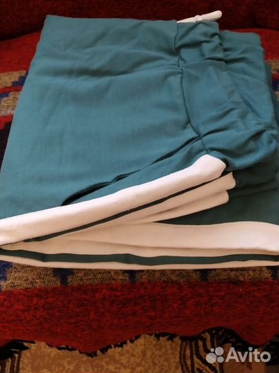 Спортивный женский костюм новый