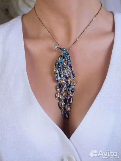 Брошь павлин