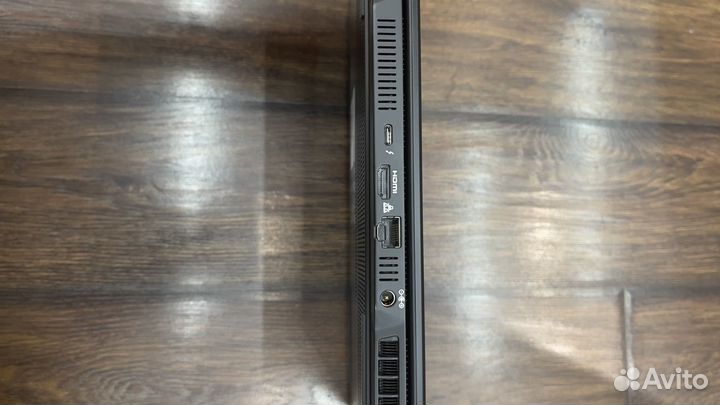 Maibenben x568