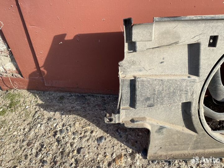 Диффузор радиатора Лада гранта