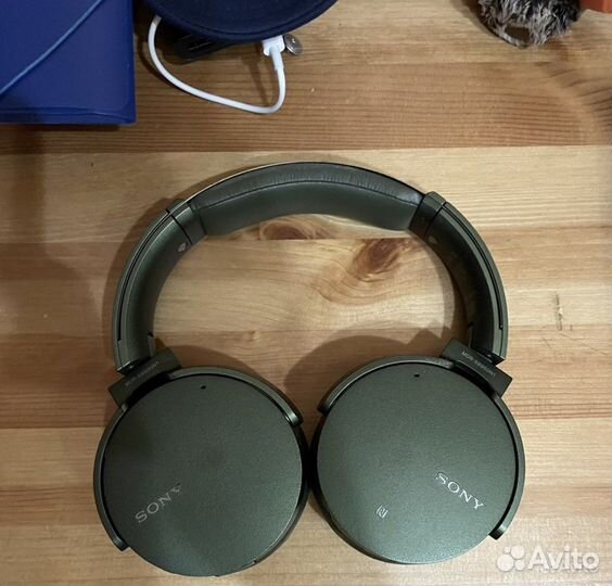 Беспроводные наушники Sony