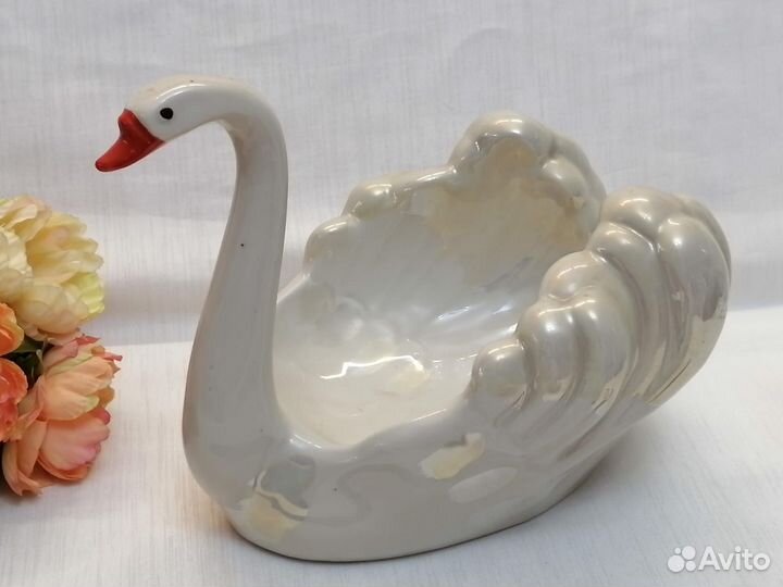 Статуэтка лебедь Украина