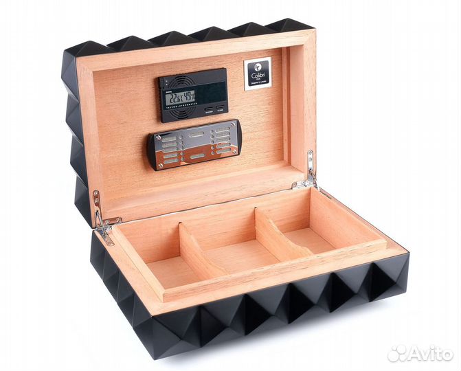 Хьюмидор Colibri Quasar на 40 сигар, Черный лак