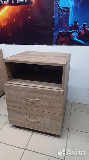 Тумба офисная бу. Нужно подклеить уголок