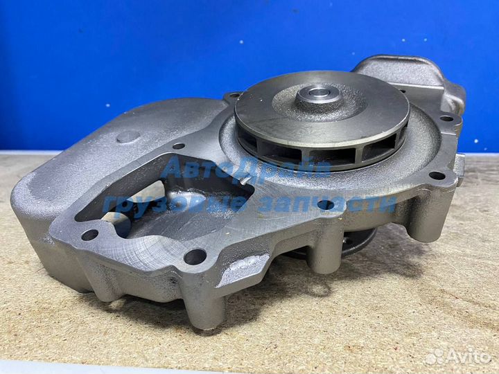 Помпа Мерседес Аксор двигатель OM457