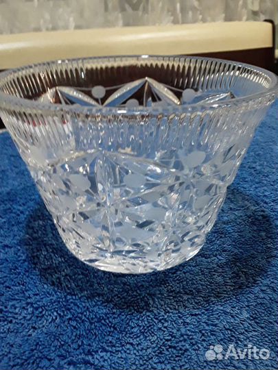 Хрустальная ваза