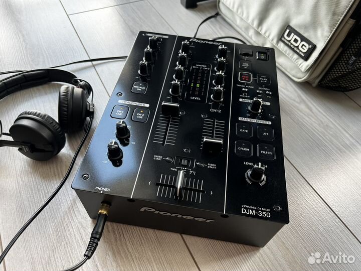 Pioneer DJM 350 микшерный пульт