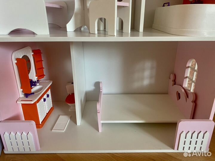 Домик кукольный деревянный