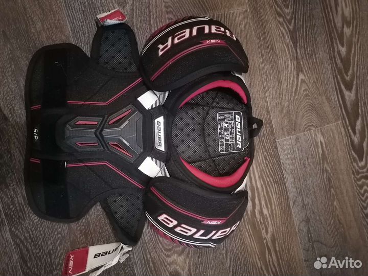 Нагрудник хоккейный bauer