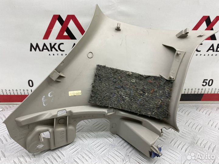 Б/У обшивка багажника (обшивка салона) задний