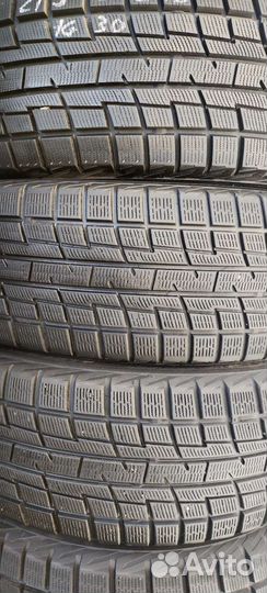 Yokohama Ice Guard IG30 215/60 R16