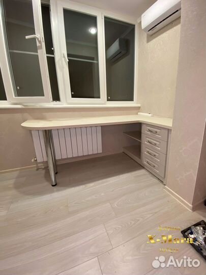 Стол письменный