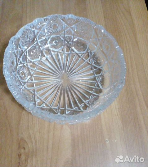 Хрустальная ваза