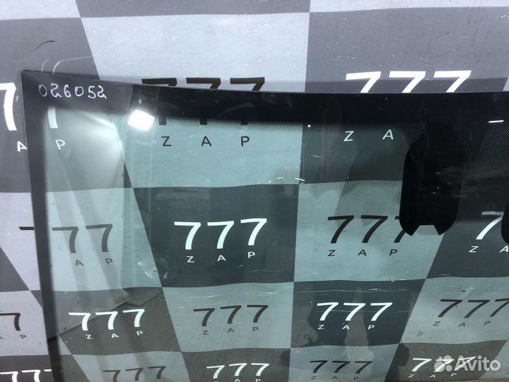 Стекло лобовое с обогревом Skoda Karoq 17-22 Б/У О