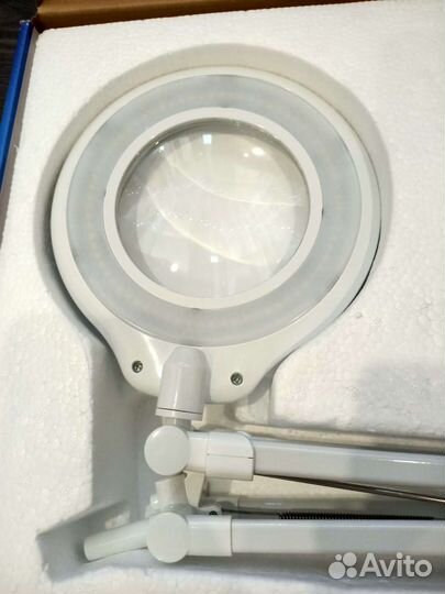 Лампа лупа настольная