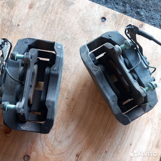 Ауди а 8 супорта передний комплект