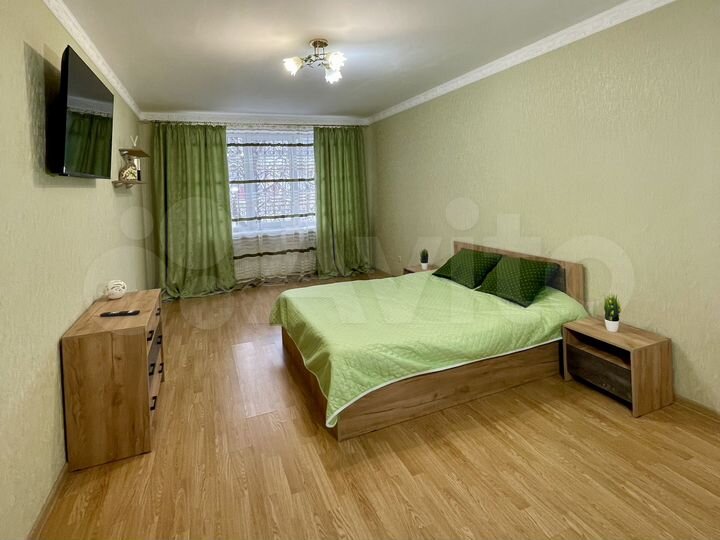 2-к. квартира, 79,9 м², 1/6 эт.