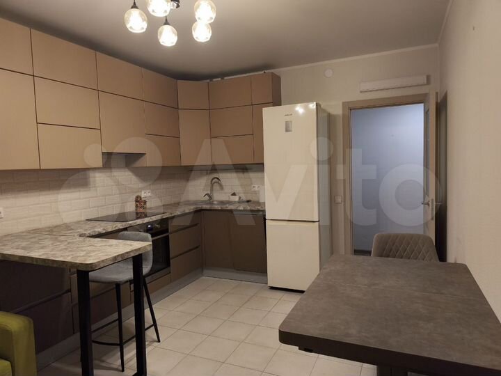 2-к. квартира, 67 м², 8/15 эт.