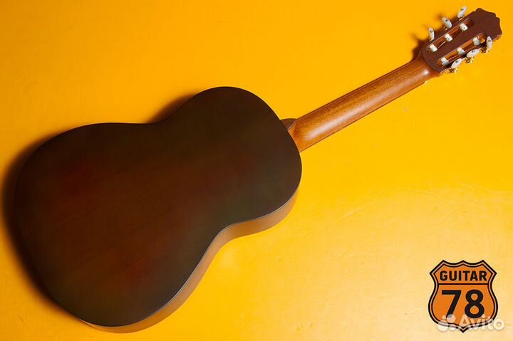 Отличная мастеровая классическая гитара 3/4