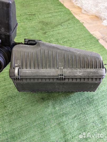 Корпус воздушного фильтра Mitsubishi Pajero V75W 2