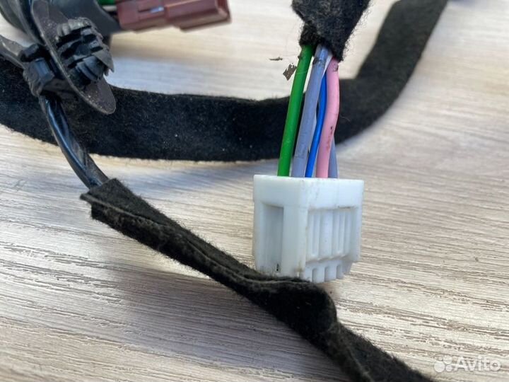 Проводка двери задняя левая LADA X-Ray Cross