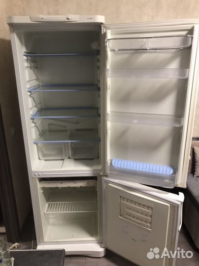 Холодильник бу indesit