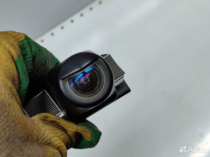 Камера переднего вида Toyota Land Cruiser 200