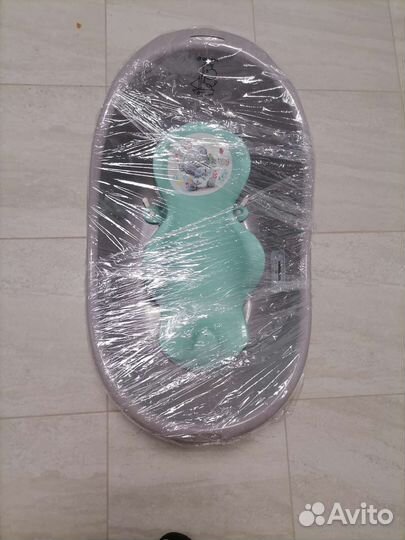 Ванночка для купания с горкой и термометром