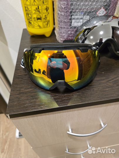 Продам горнолыжные очки