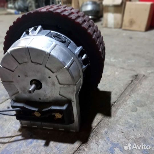 Поломоечная машина tennant t-7